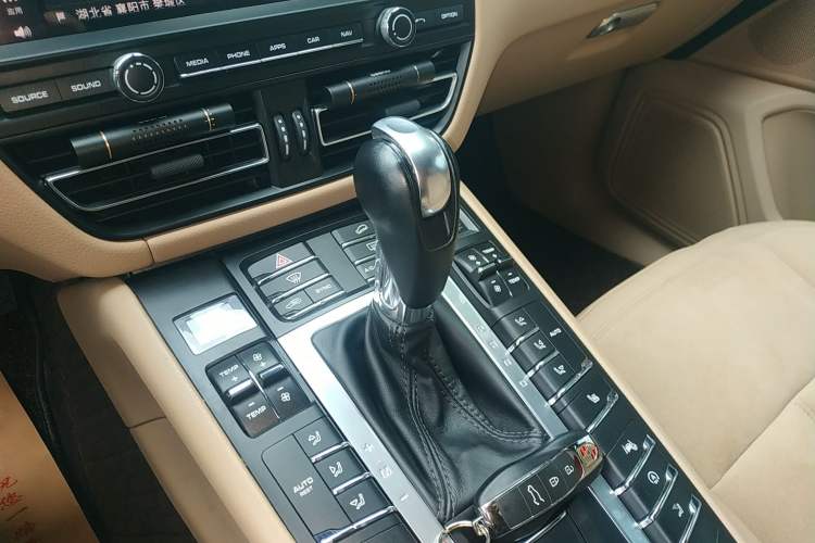 Used Porsche Macan 2018 Macan 2.0T