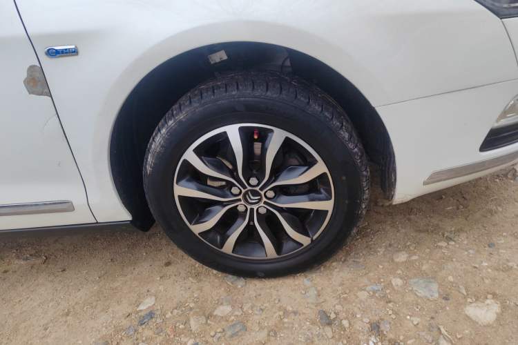 Used Citroen C5 2014 1.6T Automatic Prestige Model Right Front Wheel Hub