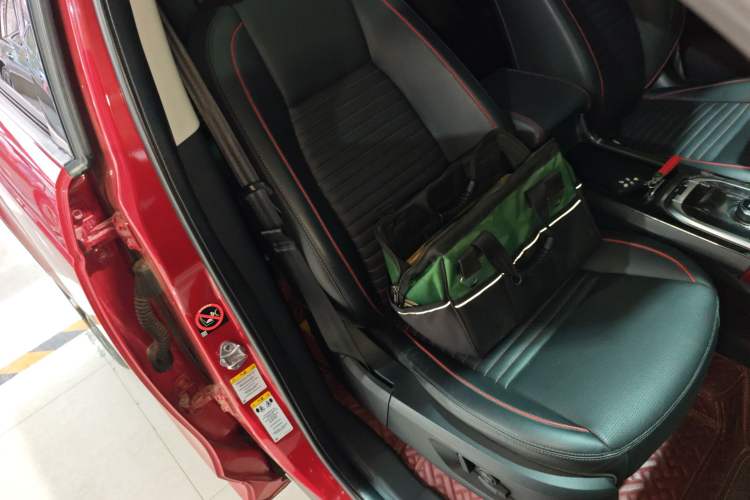 Used Land Rover Discovery Sport 2019 240 PS SE Dynamic Version China V Standard Right Front Seat