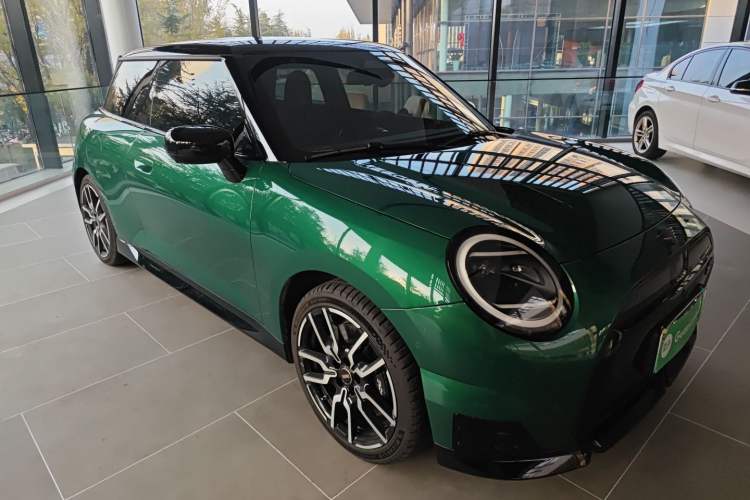 Used MINI Electric MINI COOPER 2024 452km COOPER SE Racing Driver