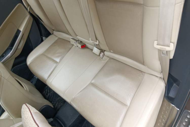 Used Ford Escort 2015 1.5L Automatic Fashion Model
