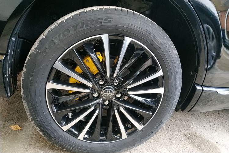 Used Toyota Venza 2022 Dual-Engine 2.5L CVT Two-Wheel Drive Prestige Edition