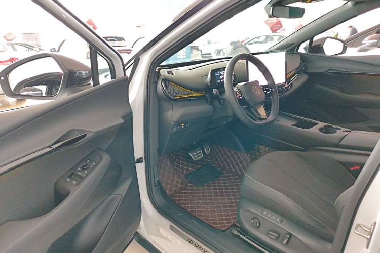 Used Volkswagen ID.UNYX 2024 Pro Long-Range Version