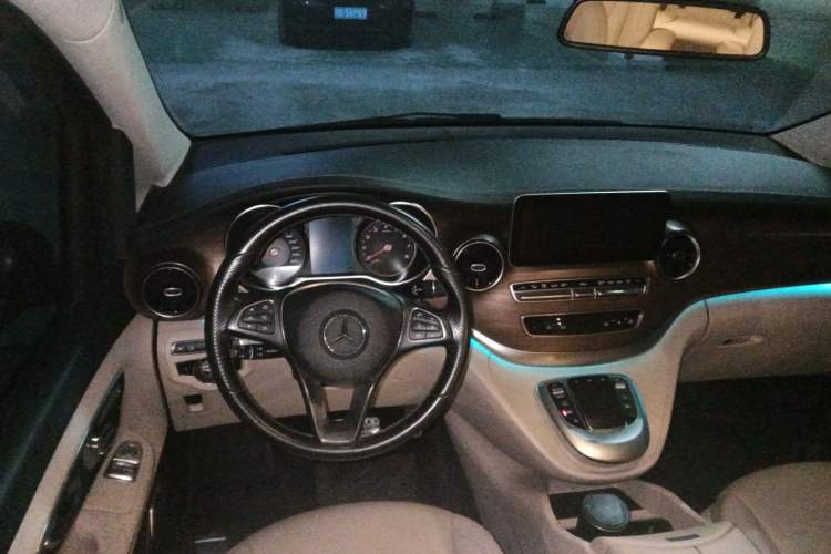 Used Mercedes-Benz V-Class 2020 V 260 Prestige Edition
