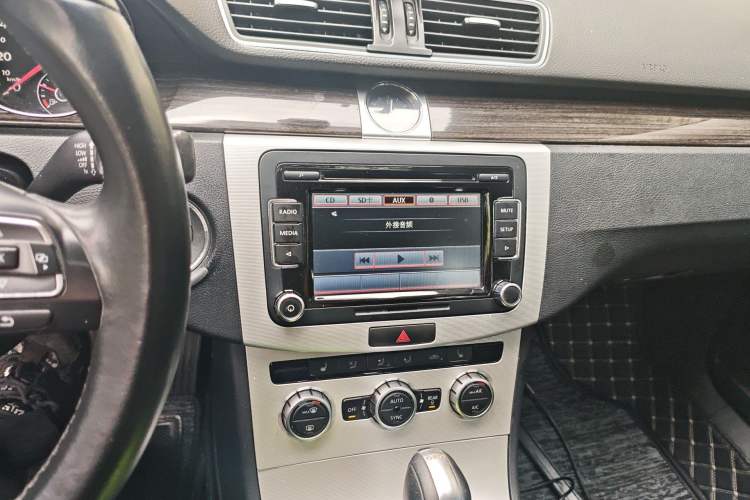 Used Volkswagen Magotan 2012 Facelift 2.0 TSI Prestige Model