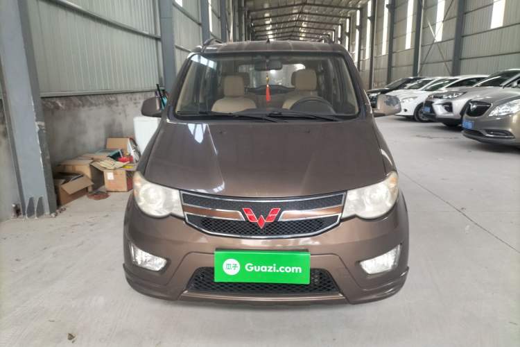 Used Wuling Hongguang 2014 1.5L S Standard Version Front
