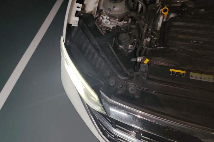 Used Volkswagen Sagitar 2023 280TSI DSG Excellence Plus Edition Right Front Headlight