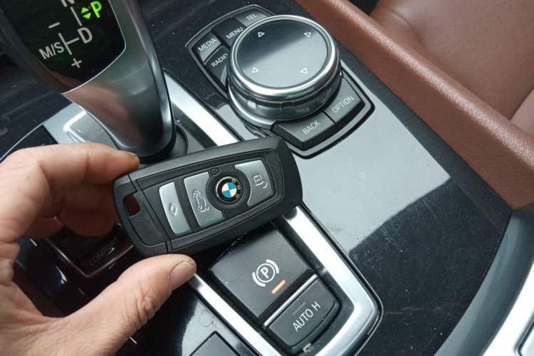 Used BMW 5 Series GT 2014 528i Leading Model