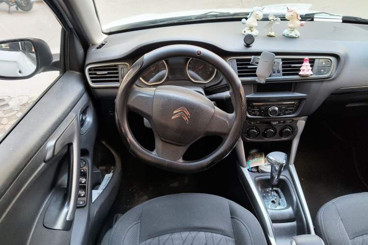 Used Citroen C3-XR 2015 1.6L Automatic Fashion Model Steering Wheel