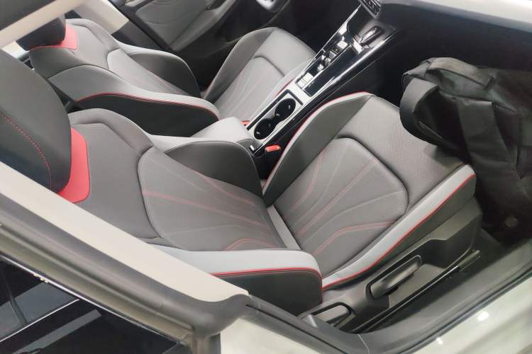 Used Volkswagen Lamando 2025 Lavida L 280TSI DSG Cool & Spicy Edition
