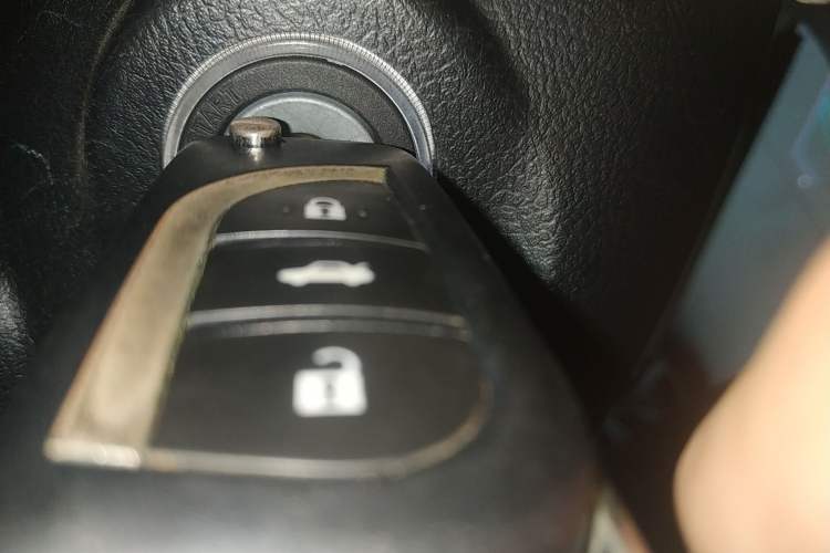 Used Toyota Camry 2015 2.0G Premier Edition