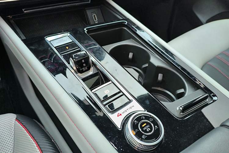 Used Volkswagen Teramont X 2024 380TSI All-Wheel Drive Longyao Edition Gear Lever