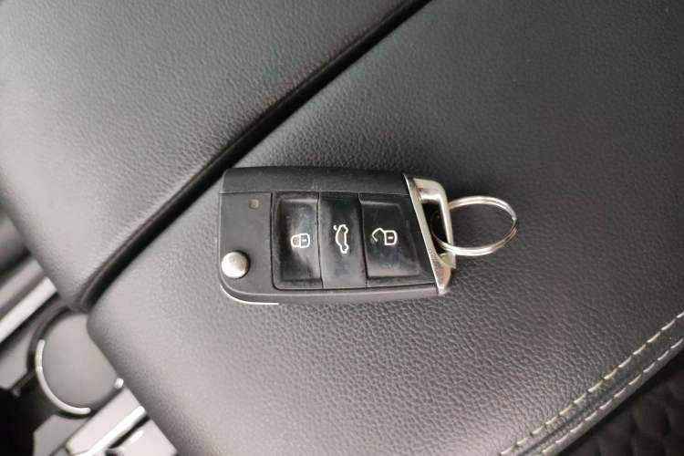 Used Volkswagen Teramont X 2020 Facelifted 330TSI Two-Wheel-Drive Luxury Edition
