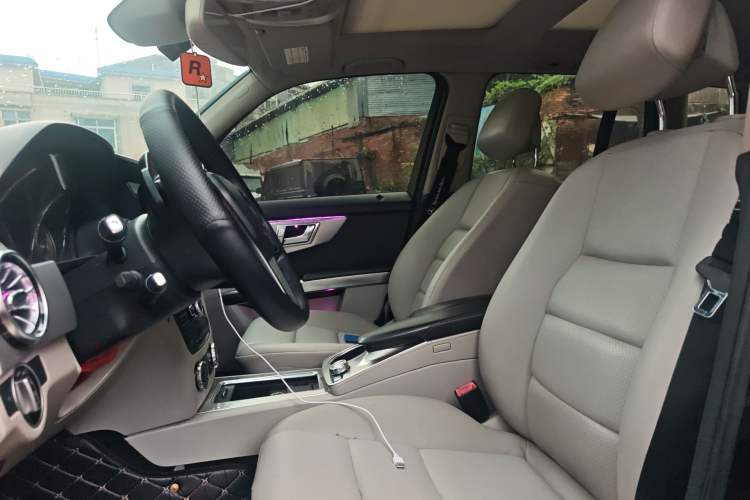 Used Mercedes-Benz GLK-Class 2013 GLK 300 4MATIC Fashion Model Left Front Seat