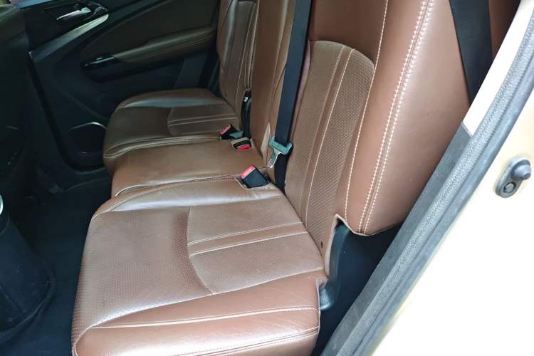 Used BYD Tang New Energy 2015 2.0T Four-Wheel-Drive Flagship Model