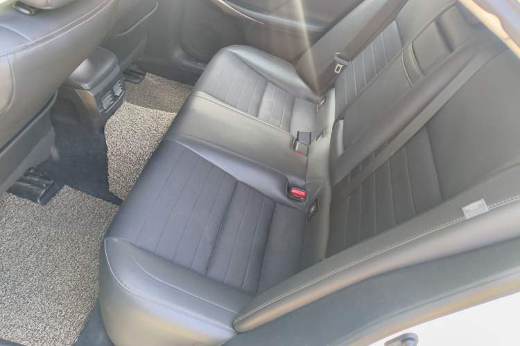 Used Lexus IS 2013 250 Leading Edition
