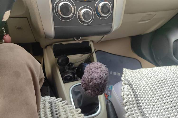 Used Venucia R50 2013 1.6L Manual Version with Beidou Navigation