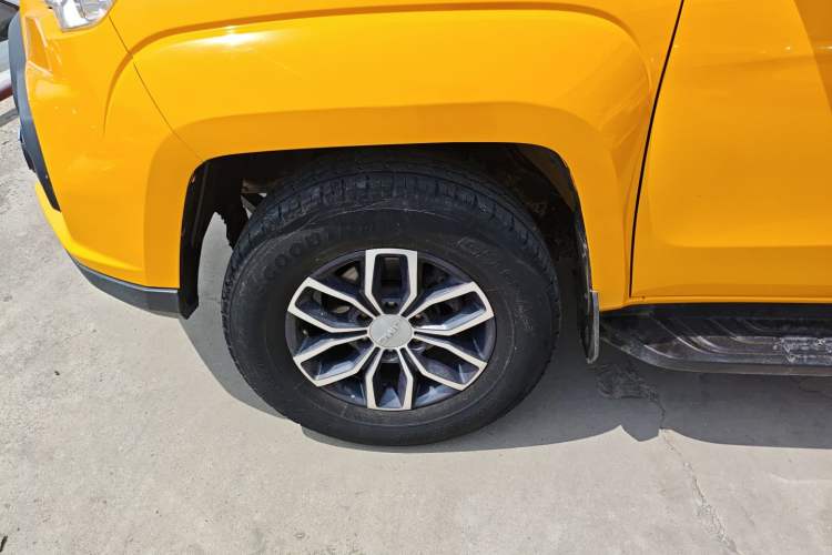 Used JMC Yuhu EV 2022 4x2 LX JX1032PSEF5BEV Exterior 4