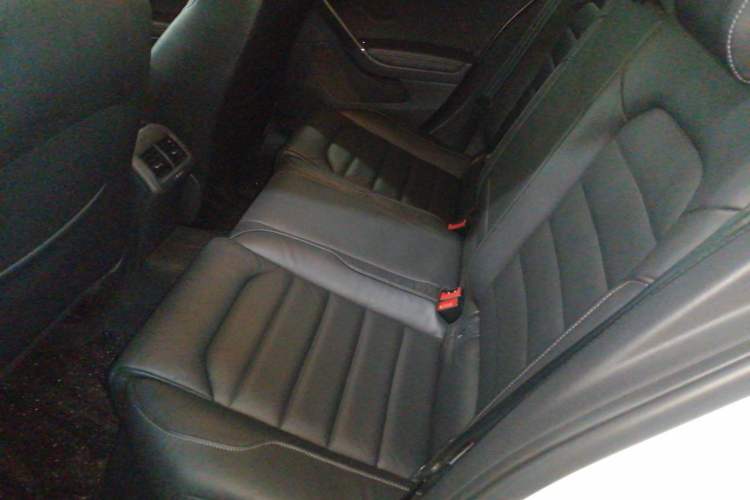 Used Volkswagen Golf 2016 230TSI Automatic Luxury Version
