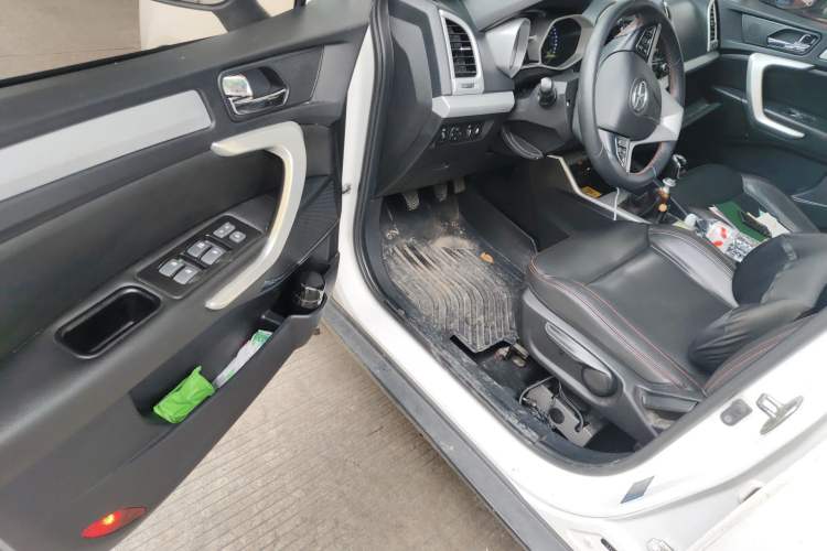 Used JAC Group Refine S3 2016 1.5L Manual Luxury Smart Version Driver Seat