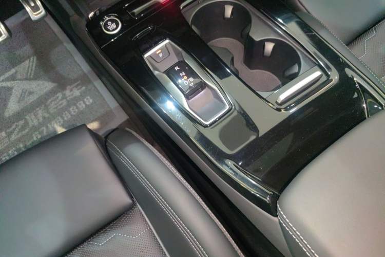 Used Audi Q6L e-tron 2026 First Launch Navigation Edition Gear Lever