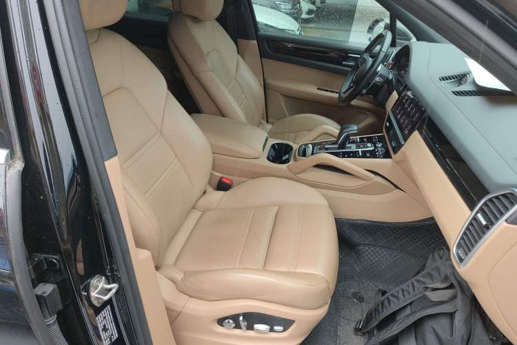 Used Porsche Cayenne 2019 Cayenne 3.0T Right Front Seat