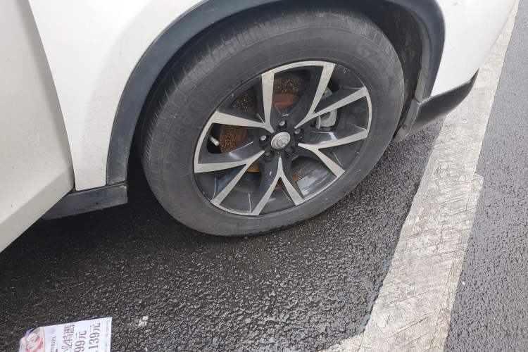 Used Brilliance V5 2016 1.5T Automatic Two-Wheel Drive Smart Version Right Front Wheel Hub