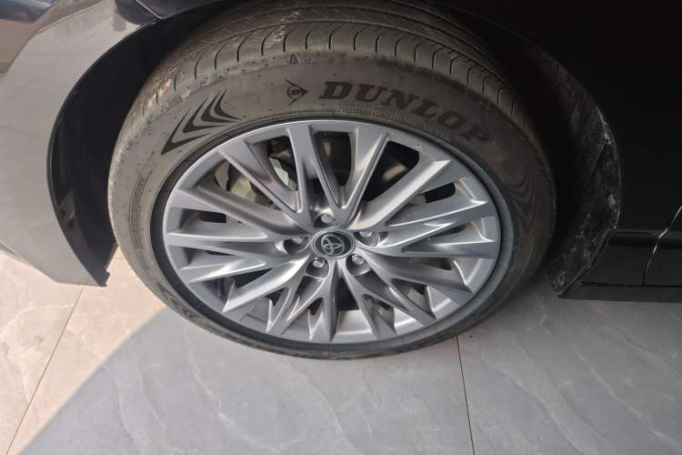 Used Toyota Avalon 2024 Dual-Motor 2.0L Luxury Edition