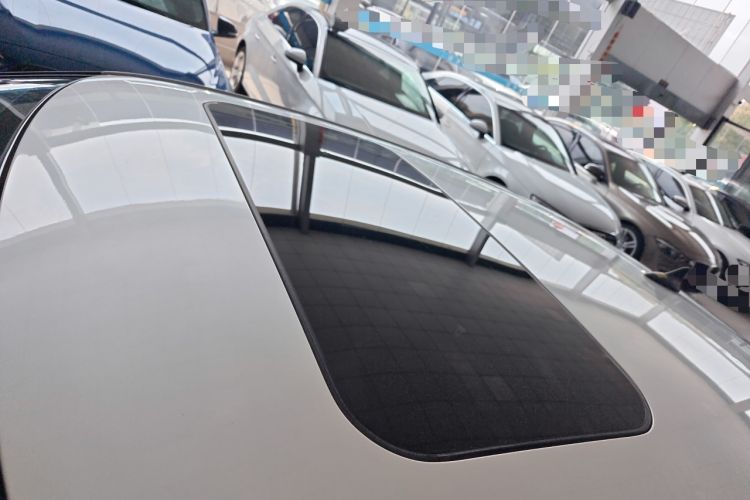 Used Nissan Lannia 2016 1.6L CVT Smart Cool Edition Roof