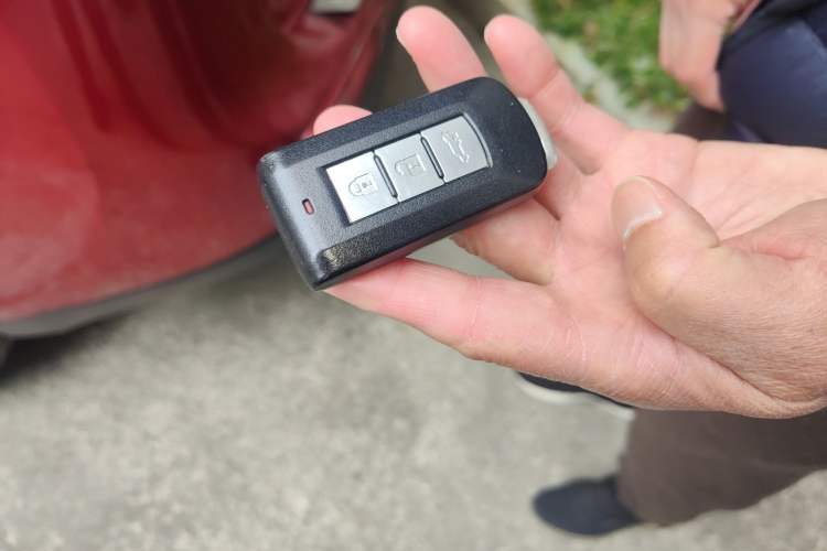 Used Mitsubishi Outlander 2014 2.4L 4x4 Deluxe Value Edition 5 Seats