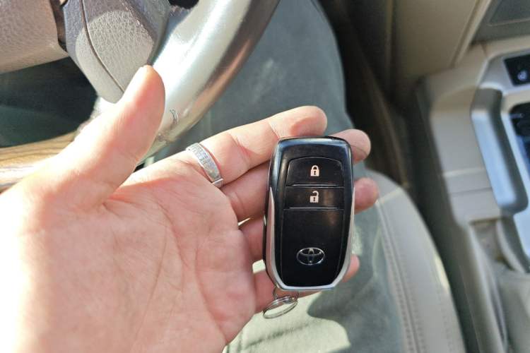 Used Toyota Land Cruiser  Vehicle Key