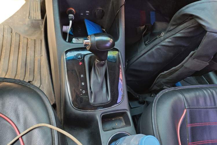 Used Kia K3 2016 1.6L Automatic GL Gear Lever