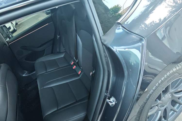 Used Tesla Model 3 2025 Rear-Wheel-Drive Version