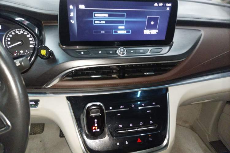 Used Buick GL8 2021 Land Cruiser Executive Class 652T Luxury Model
