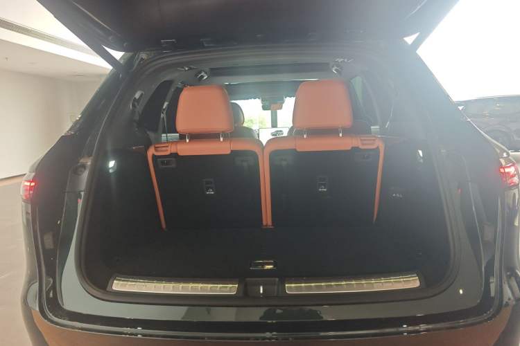 Used Hima AITO M7 2026 Model Range-Extending Max All-Wheel Drive 6-Seater Version Trunk