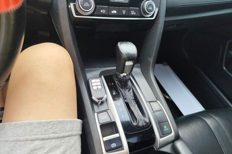 Used Honda Civic 2016 220TURBO CVT Prestige Edition Gear Lever