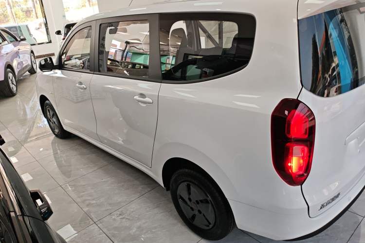Used Wuling Hongguang New Energy 2025 Extended-Range Hybrid 50KM Comfort Version
