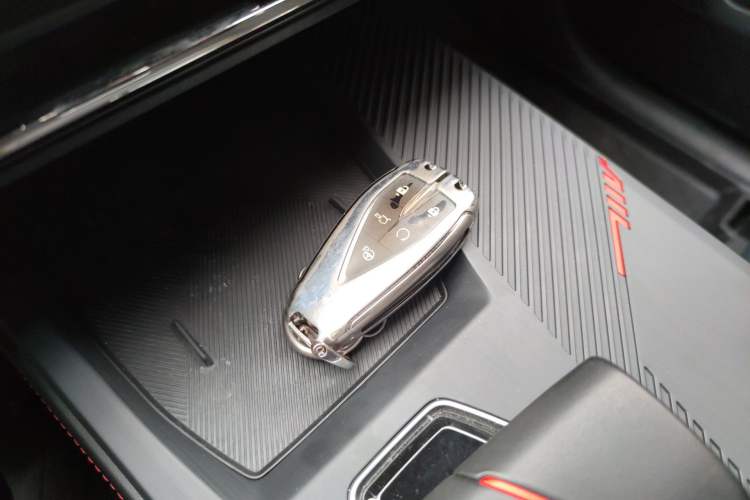 Used CHANGAN OSHAN Z6 2022 Blue Whale 1.5T DCT Smart Navigation Model Vehicle Key