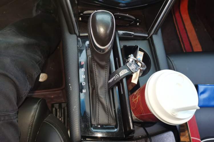 Used Cadillac XTS 2018 28T Tech Edition Gear Lever