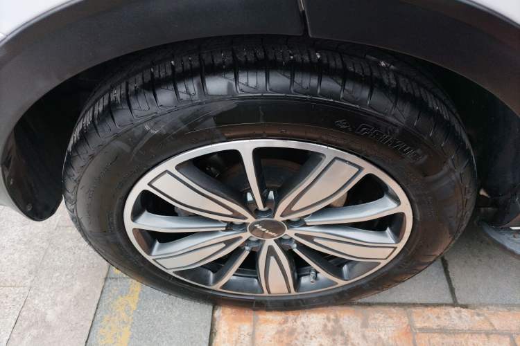 Used Haval H6 2021 1.5 GDIT Automatic Champion Edition Right Rear Wheel Hub