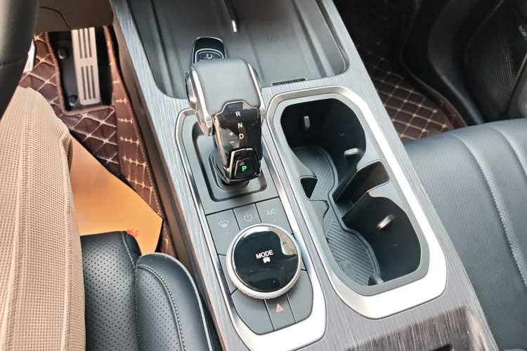 Used Chery Explore 06 2023 YUEYE Edition 1.6T Four-Wheel Drive Adventure Gear Lever