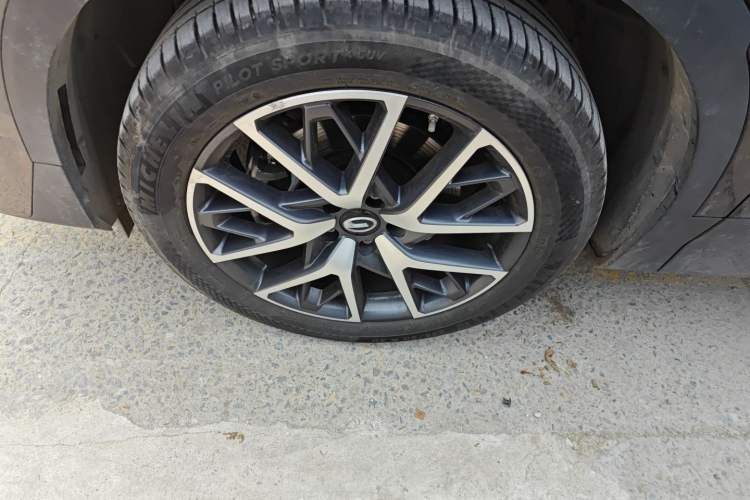 Used GAC Trumpchi GS8 2022 LINGHANG Series 2.0 TGDI Two-Wheel-Drive Luxury Edition (7 Seats) Left Front Wheel Hub