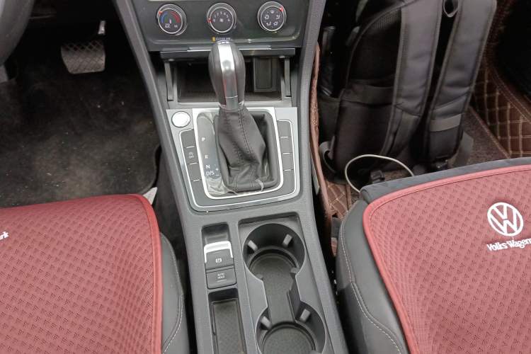 Used Volkswagen Golf 2020 Zhiai Edition 280TSI DSG Luxury Model Gear Lever