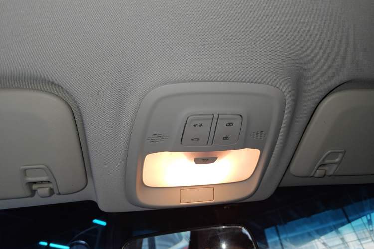 Used Chevrolet Orlando 2019 Redline 530T Automatic Enjoyment Version (5+2 Seating) China VI