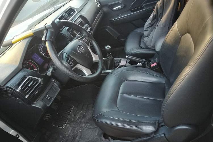 Used Great Wall Wingle 5 2017 2.0T European-spec Diesel Two-Wheel-Drive Entry-Level Big Double-Cab GW4D20D