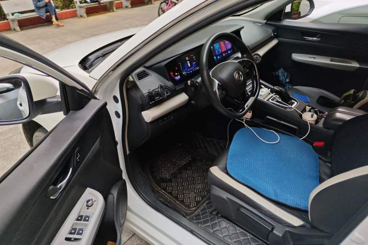 Used Dongfeng Aeolus E70 2023 500 Smart Version Lithium Iron Phosphate 48.6 kWh 110 kW
