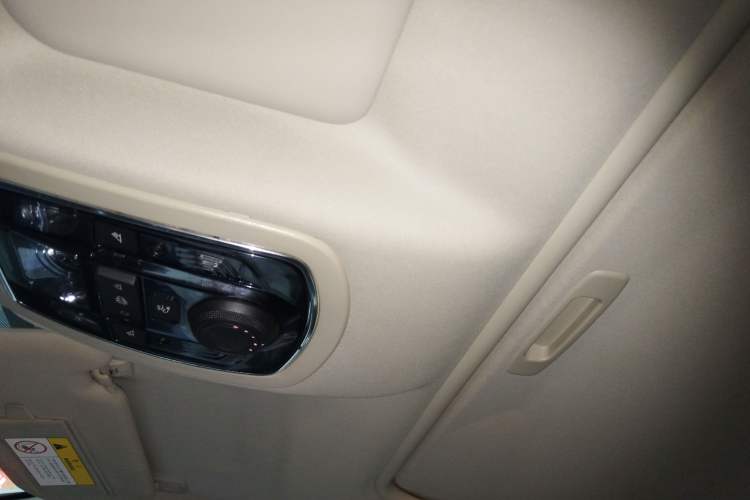 Used Peugeot 508 2013 2.0L 2nd Anniversary Edition Automatic Smart Enjoyment Version Headliner