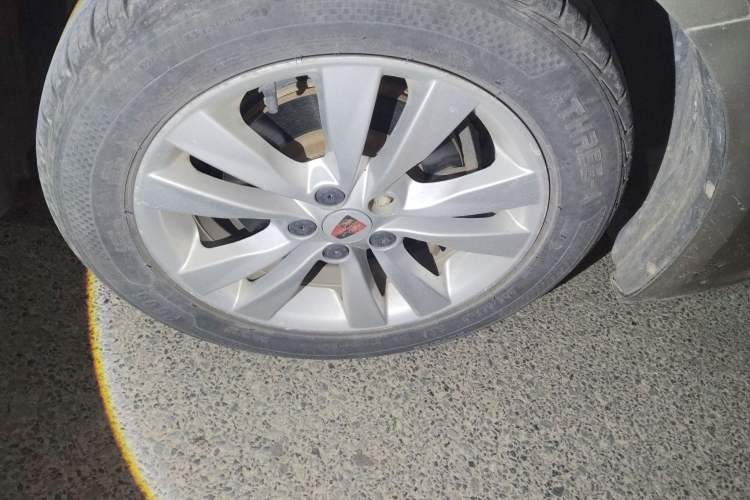 Used Roewe 360 2016 1.5L Manual Smart Screen Version
