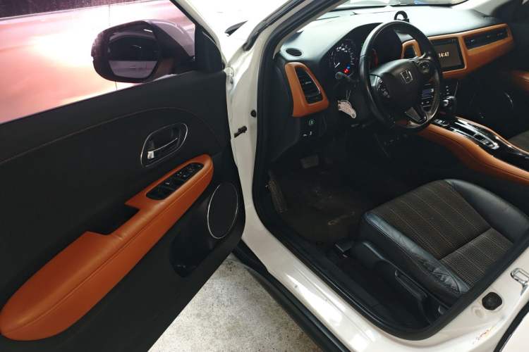 Used Honda Vezel 2015 1.8L CVT 2WD Luxury Model Driver Seat