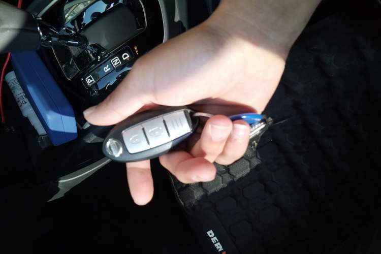 Used Nissan Qashqai 2017 2.0L CVT Luxury Edition China VI Standard Vehicle Key